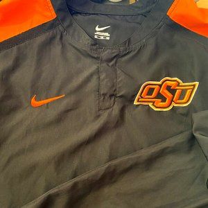 Nike Oklahoma State University 2 BUTTON SNAP CLOSURE Pullover Windbreaker B9-35